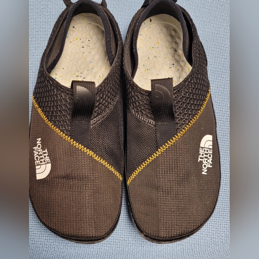 TNF Base Camp Mule in/outdoor shoe